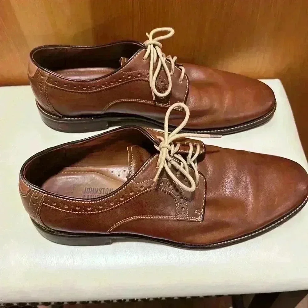 Johnston and Murphy men’s 10 1/2 dress shoe